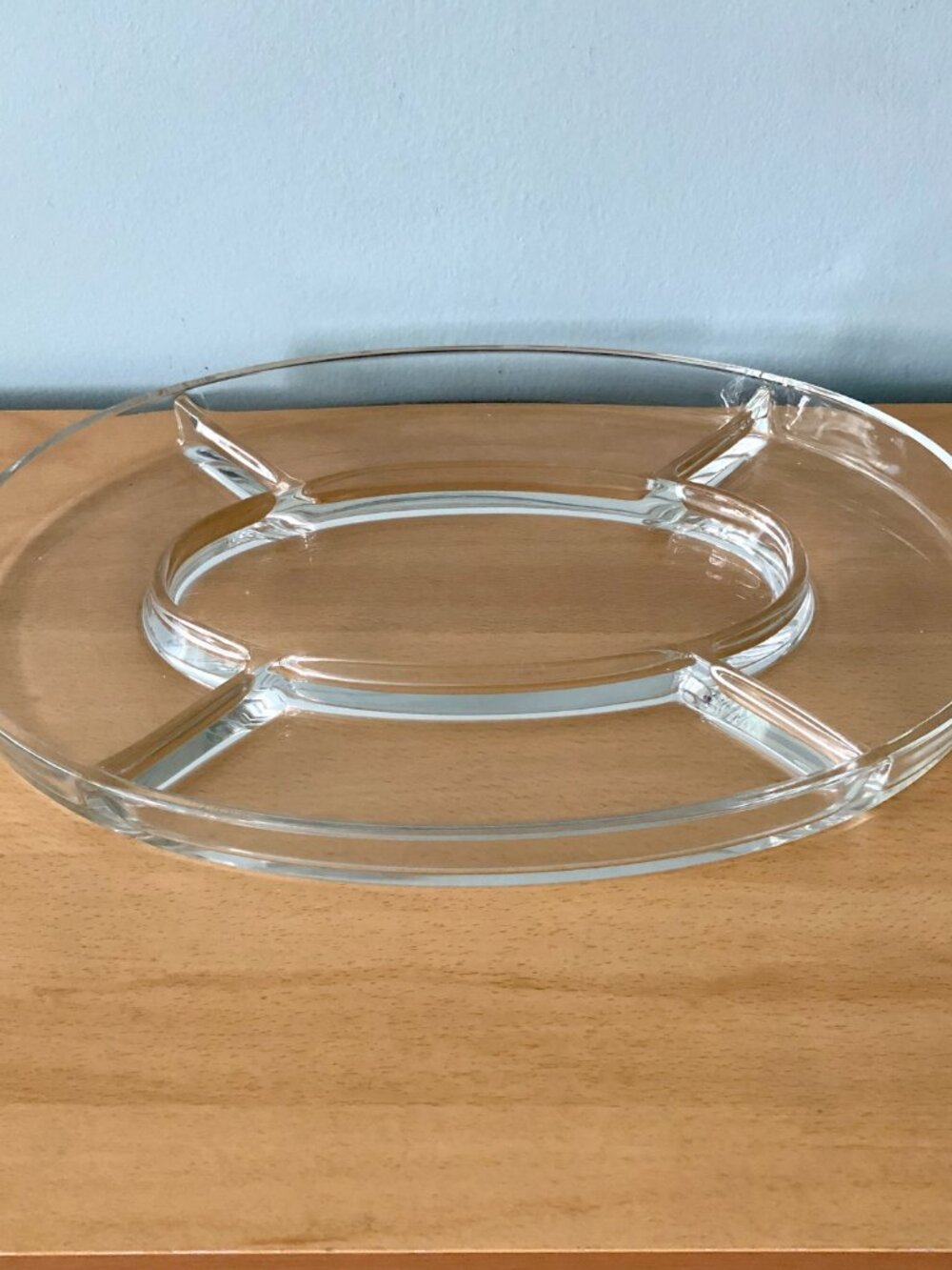 Clear glass serving dish plate